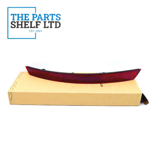 GENUINE SKODA SUPERB 2015 - 2022 NV Chass. REAR BUMPER REFLECTOR RIGHT 3V5945106