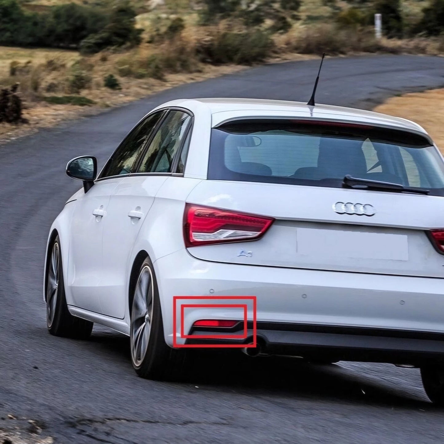 GENUINE AUDI A1 2015-2018 REAR BUMPER LEFT N/S PASSENGER LIGHT REFLECTOR 8XA945105